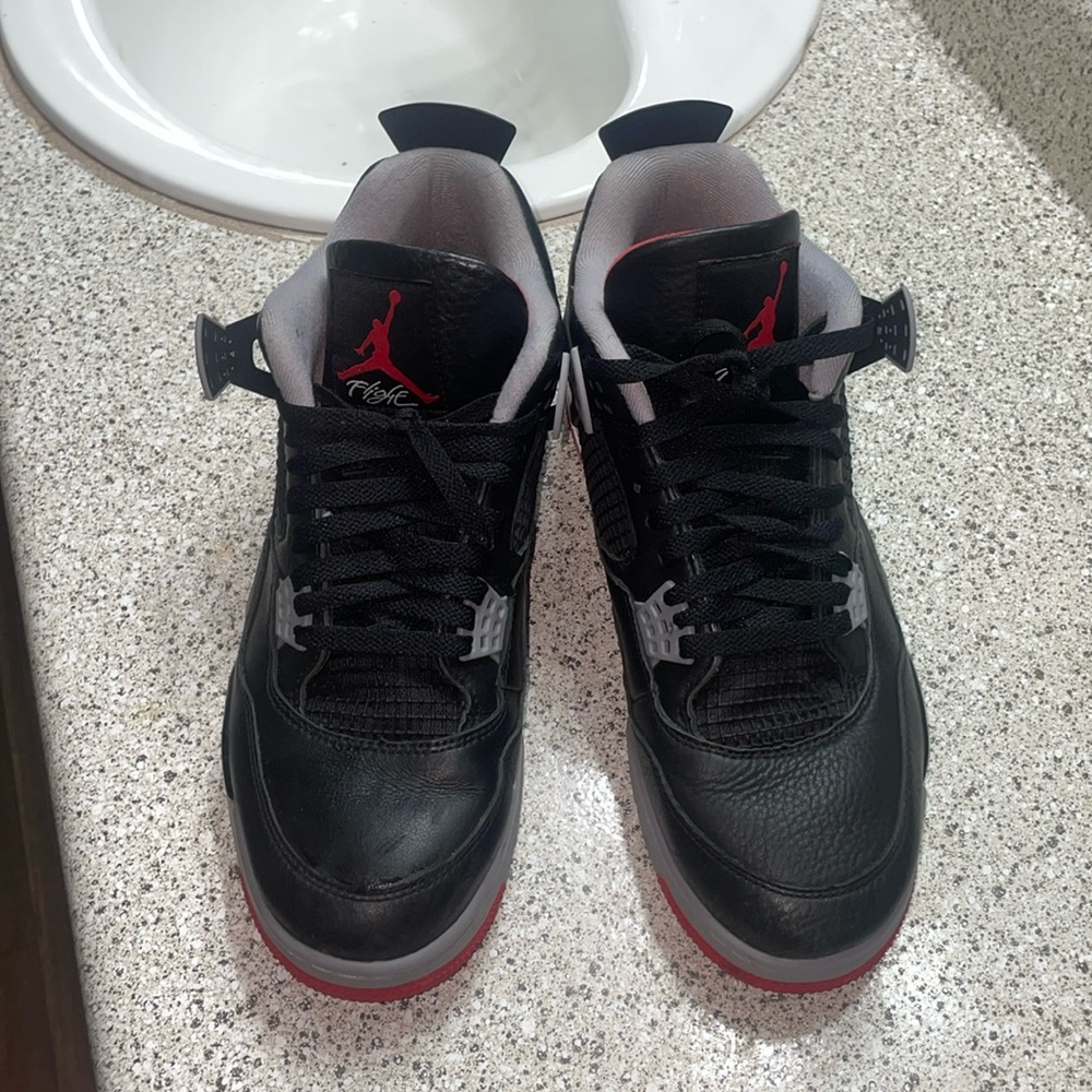 COPY - Selling these Jordan 4s